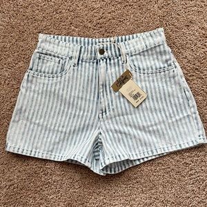 Faherty Top Sail Short - Railroad stripe. Size 27 BNWT
